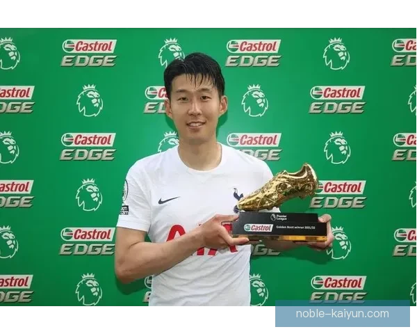 利兹联进攻套路分析：表现稳健，战术执行力提升