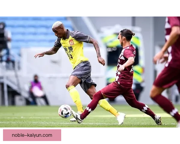 卡马文加传球视野持续提升，中场组织表现稳健